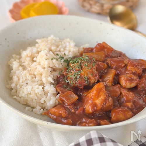 家にある材料だけで格上げ✨簡単すぎる【トマトチキンカレー】