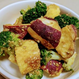 maronの作ってみた!投稿(さつまいもとブロッコリーのほっこり胡麻和え)