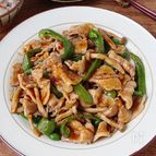 【豚バラときのこのピリ辛オイポン炒め】ご飯おかわり必須！