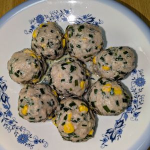 joe sanの作ってみた!投稿(［豚ひき肉のまんまるつくね］火も包丁も不要！ズボラ2Step)