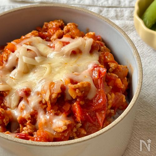 ミニトマトで【ミートソース丼】
