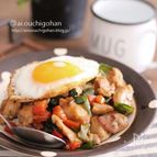 おうちカフェの定番！鶏もも肉でガパオライス♡
