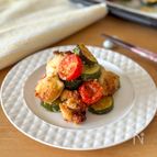 ほったらかしで絶品！チキンと夏野菜のコンソメチーズ焼き