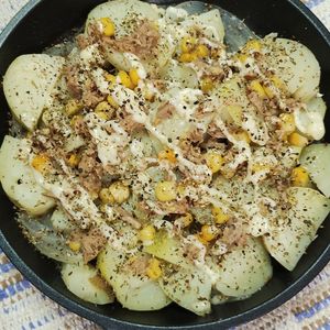 M＊Pの作ってみた!投稿(ツナポテコーンの重ね焼き☆時短ホットサラダ)