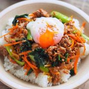 絶品ワンパンビビンバ。10分で完成！焼肉のたれで味決まる。