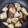 【しいたけの粉チーズ炒め】お弁当にも♪の工程1