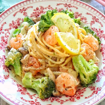 海老ときのこのレモンクリームパスタ♩ゆでないパスタ!ワンパン