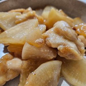 Maiの作ってみた!投稿(ワンパン10分！【鶏大根炒め】時短で味染み！ご飯がすすむ♩)