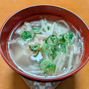 ゆきまる🐬🫧の作ってみた!投稿(【豚こま肉ともやしの豚汁】食材３つ！簡単おいしいコスパ◎)