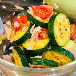 あなぼんごはんの作ってみた!投稿(旨味がじゅわ〜『ズッキーニとトマトのデリ風♡焼きツナマリネ』)