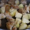 ご飯が進む【鶏肉とじゃがいものバター醤油焼き】ワンパンで簡単の工程3