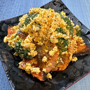 楽ラク手抜キッチン🐶🐾の作ってみた!投稿(魚嫌い克服《鮭とブロッコリーのタルタルソース和え》)
