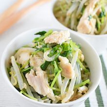 【レンジで簡単！】もやしと豆苗のチキンナムル