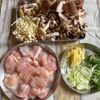 【鶏むね肉ときのこの炒め煮】あっさりなのにうまみたっぷりの工程1