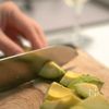 焼いてかけるだけ‼︎『エビとアボカドの卵黄ソース』の工程1