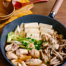 フライパンでほったらかし！きのこたっぷり鶏すき