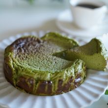 低糖質！　混ぜて焼くだけ！抹茶のバスクチーズケーキ