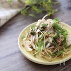 ノンオイルで激旨♡さば缶と新玉ねぎのカレー風味和風サラダ