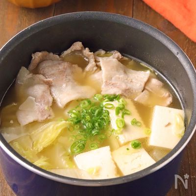 パパッとプチ鍋♪白菜と豚バラのうま塩鍋