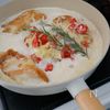 【鶏むねのクリーム煮】ワンパン！おしゃれなごちそうに！の工程3