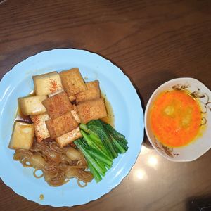 たりおの作ってみた!投稿(卵につけて召し上がれ♪しらたきと厚揚げのすき焼き風)