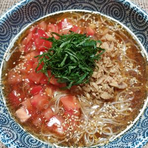 よっこの作ってみた!投稿(【汁まで飲み干す！トマトとツナの旨スープそうめん】簡単絶品！)