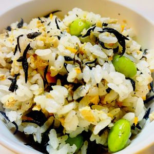みおの作ってみた!投稿(レンチンして混ぜこむだけ♡『ひじきの五目混ぜごはん』)