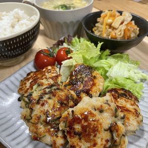 りつこの作ってみた!投稿(ソース要らず♪大葉塩昆布のチーズ入り味噌つくね)