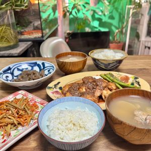 ぴいすけの作ってみた!投稿(【あさりのお味噌汁】業スーの冷凍あさりで簡単に！)