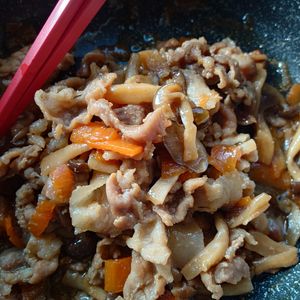 Yukkの作ってみた!投稿(日持ちする作り置きおかず【豚肉ときのこの生姜煮】)
