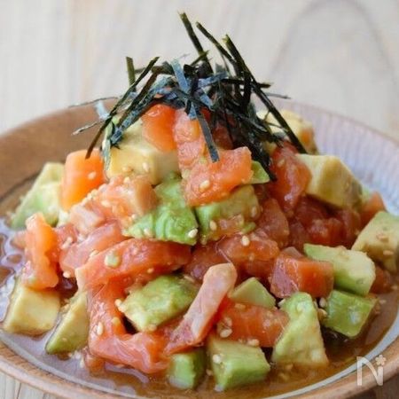 【やみつきアボカドサーモンのわさび醤油和え】お家おつまみ