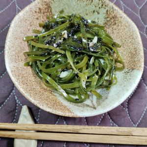 M＊Pの作ってみた!投稿(フォロワさんに大人気！想像以上の味【切り昆布ナムル炒め】)