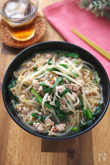 【まるでラーメン屋さんの味！】旨辛ニラもやしあんかけそば