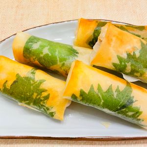 ちひろの作ってみた!投稿(食感が楽しくておいしい♩エビと長芋の春巻き)