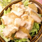食べたらやみつき♪鶏むね肉のサウザンアイランド風ソース