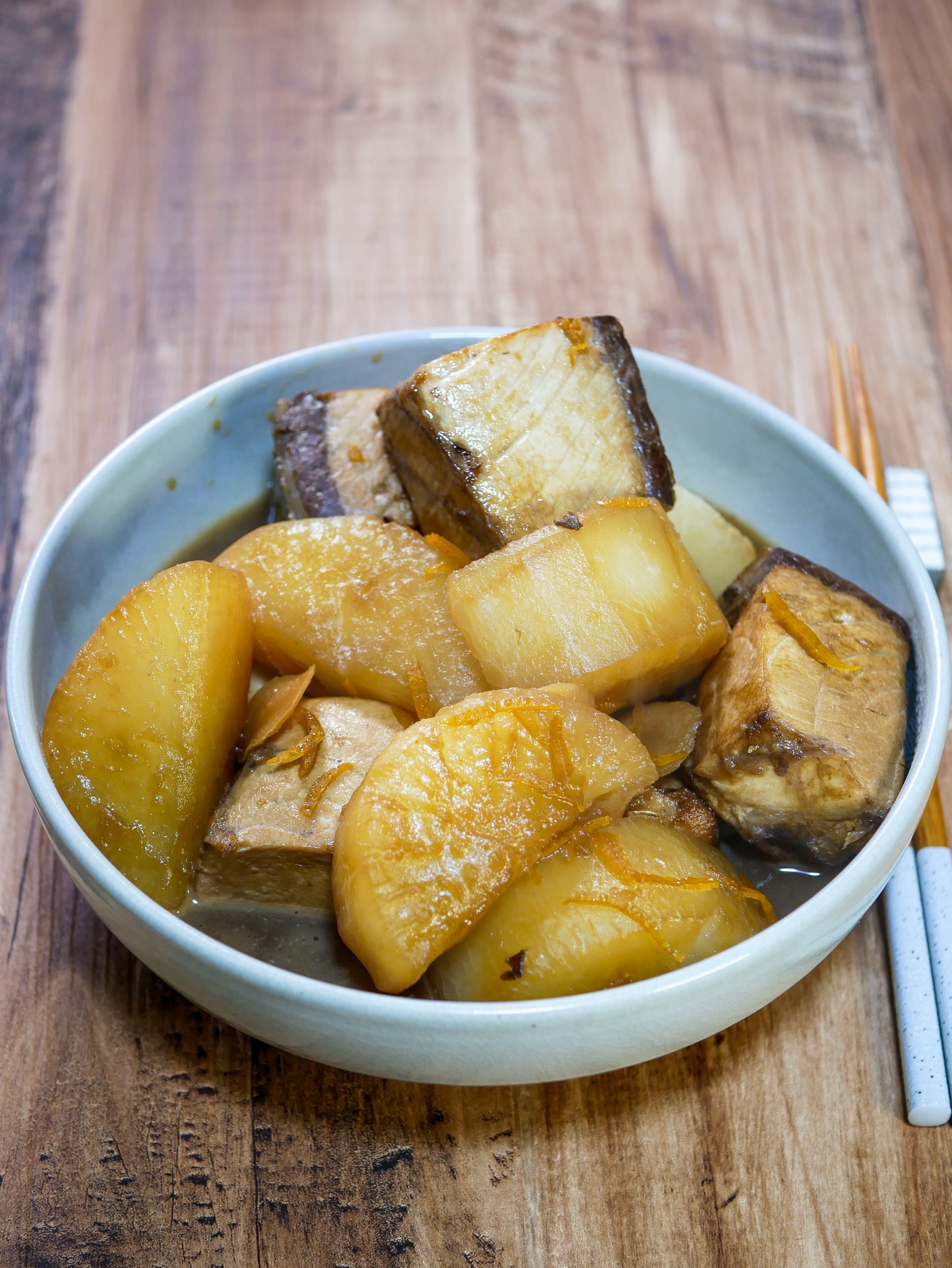 肉厚ぶりで作る定番「ぶり大根」 | レシピサイトNadia