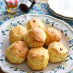 【簡単おやつ】ホットケーキミックスで！サクサクスコーン