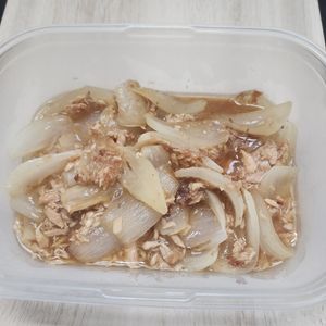とももの作ってみた!投稿(新玉ねぎとツナのうま煮【作り置き】)