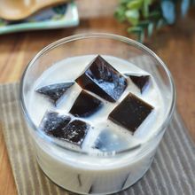 コーヒー寒天とココナッツミルクのデザート