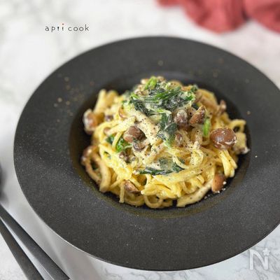 濃厚♪ほうれん草としめじのクリームパスタ
