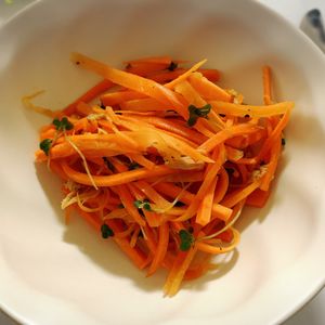 曖昧の作ってみた!投稿(にんじんとハムのさっぱりサラダ【にんじん2本使い切り】)