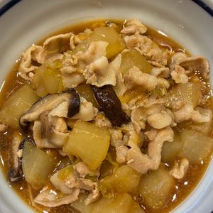 くだもの大好き🧡の作ってみた!投稿(【豚こまと大根の麺つゆ煮込み】ほっこりやさしい味わい)