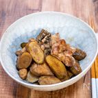 山椒の実がピリッと鶏肉とごぼうの梅ソーダ煮