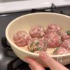 ワンパンで楽々♩【豚こま大葉梅からあげ】の工程2