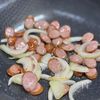 簡単＆絶品♪【ワンパンナポリタン】の工程2