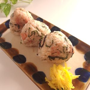 とのちゃまの作ってみた!投稿(【明太大葉塩こんおにぎり】明太好きにはたまらないこの味…！！)