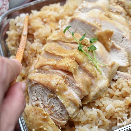 鶏胸肉丸ごと使用 旨味たっぷり 海南チキン風炊き込みご飯 By 美桜 レシピサイト Nadia ナディア プロの料理家のおいしいレシピ