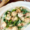 ワンパンで簡単！ワインにも合う【ほたてと春菊のクリーム煮】