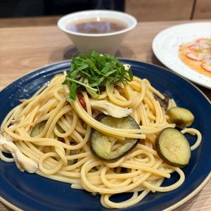 くるぶし。の作ってみた!投稿(すっきり爽やか♡【茄子と舞茸の和風レモンパスタ】ランチに◎)