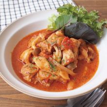 うま味で煮込む!鶏肉の味噌トマト煮込み